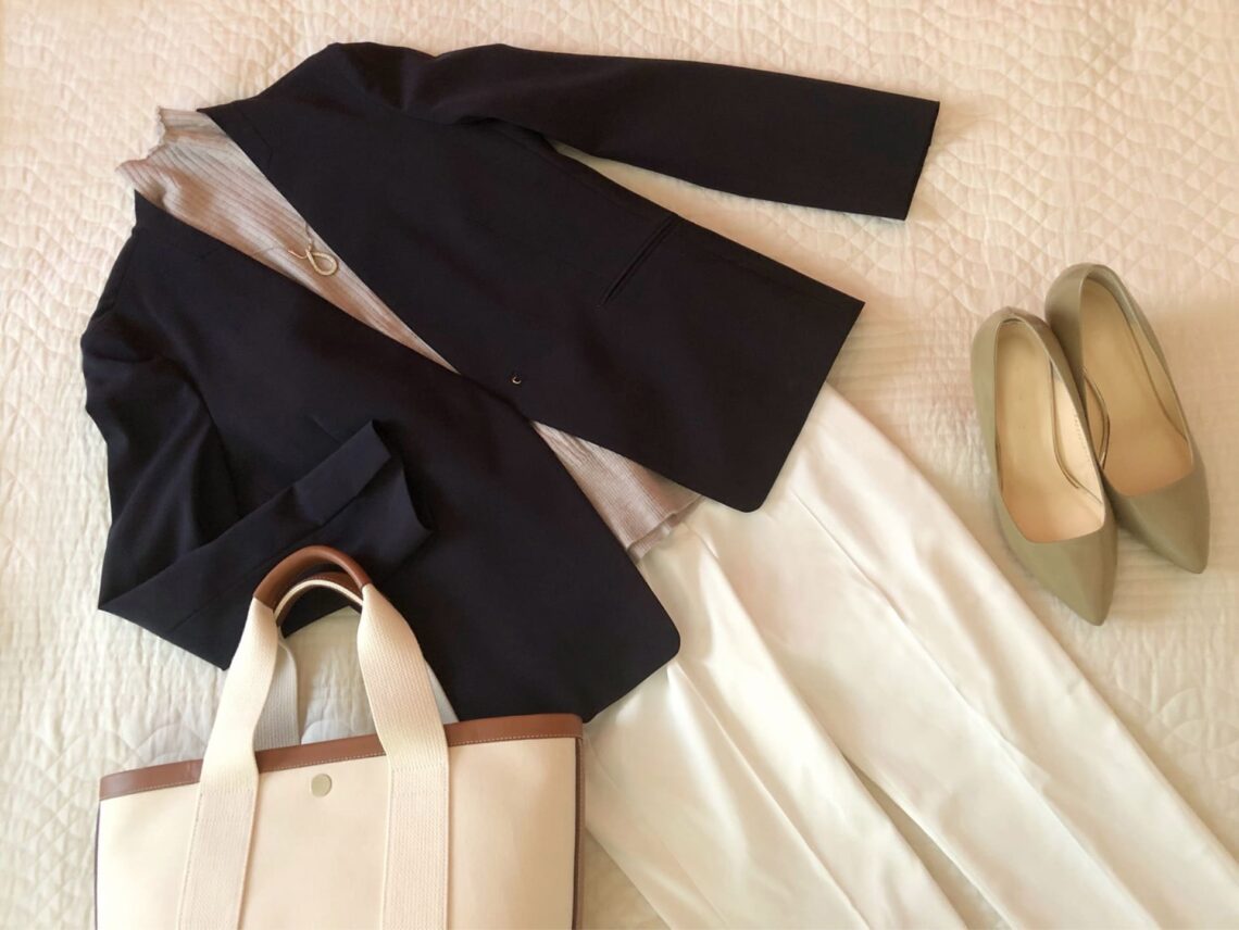 母親　学校行事　服装